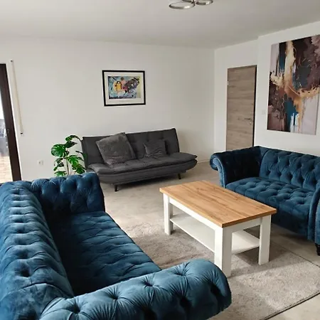 Seenland Getaway - Haus Am Berg Apartament Pleinfeld