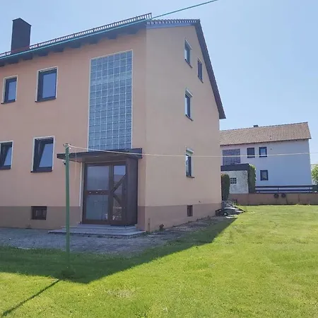 Seenland Getaway - Haus Am Berg Pleinfeld