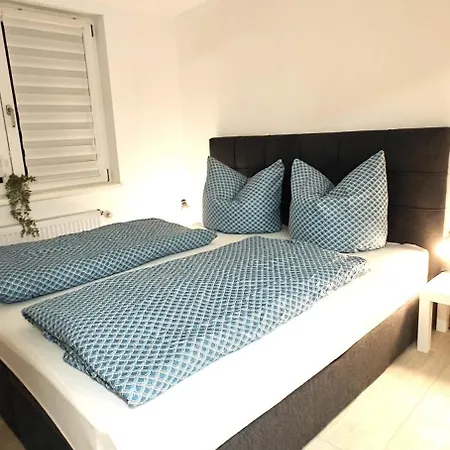 Seenland Getaway - Haus Am Berg Appartement