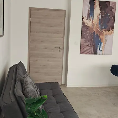 Seenland Getaway - Haus Am Berg Appartement