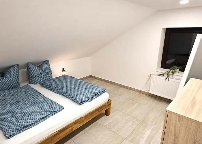 Seenland Getaway - Haus Am Berg Daire Pleinfeld