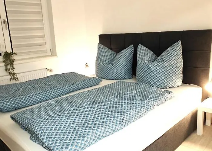Seenland Getaway - Haus Am Berg Daire