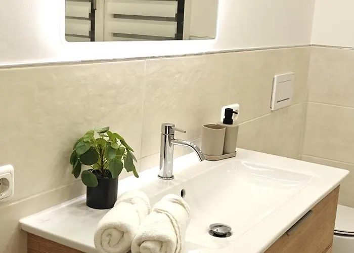 Daire Seenland Getaway - Haus Am Berg